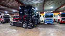 20260329-Tom-Holding-00302